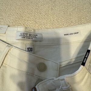 BNWT Judy Blue White wide Leg crop button fly 11/30